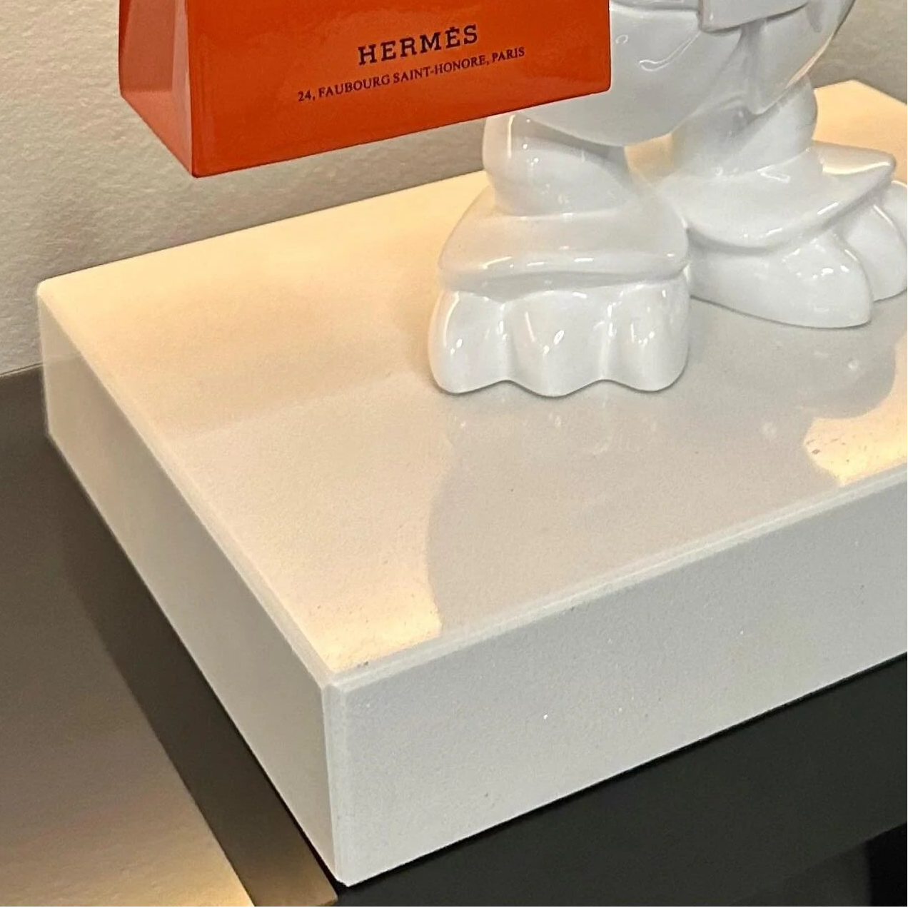 Blanco Edition ‘Shopaholic' Duck
